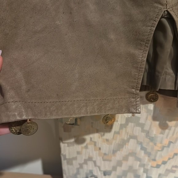 Vintage 1990s patchwork brown leather mini skirt with gold coin trim high waist - Picture 9 of 10